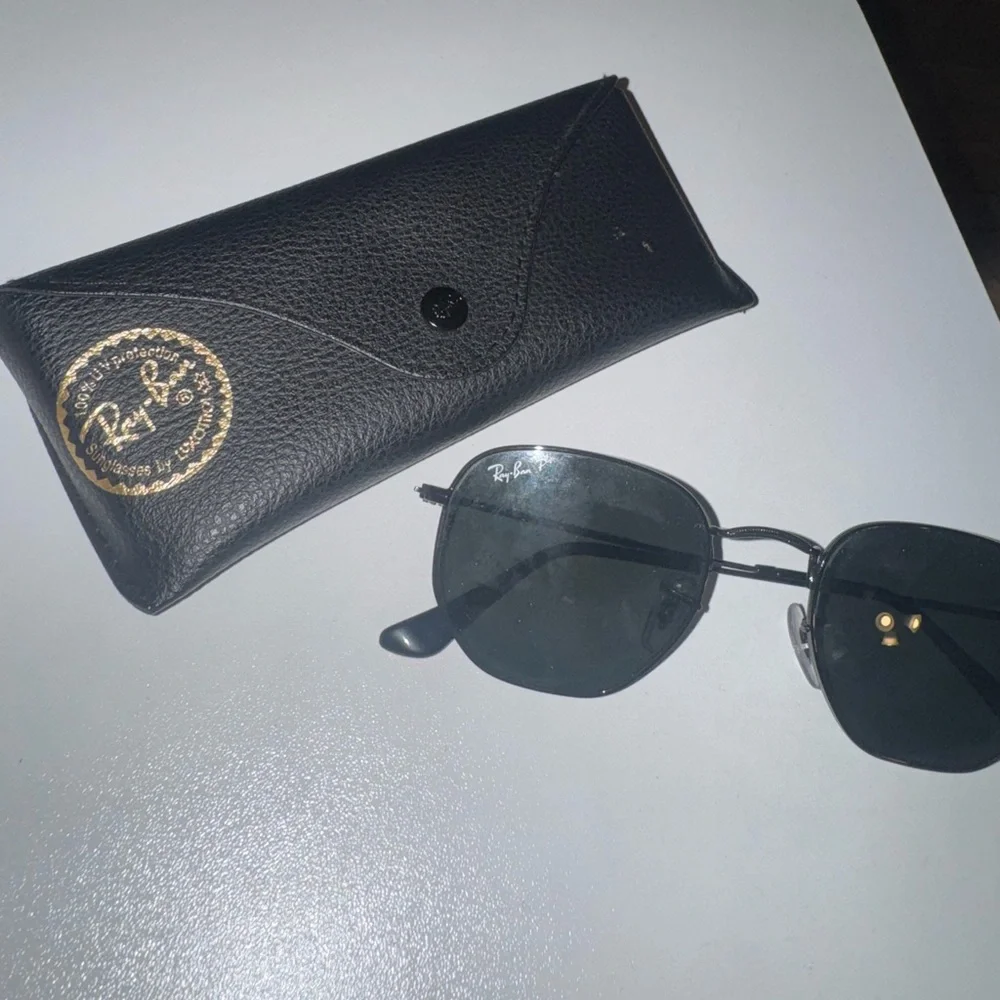 Women’s RayBans